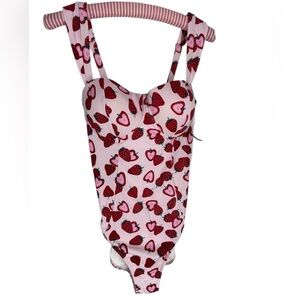NWT ModCloth X Collectif collab strawberry swimsuit retro Large one piece